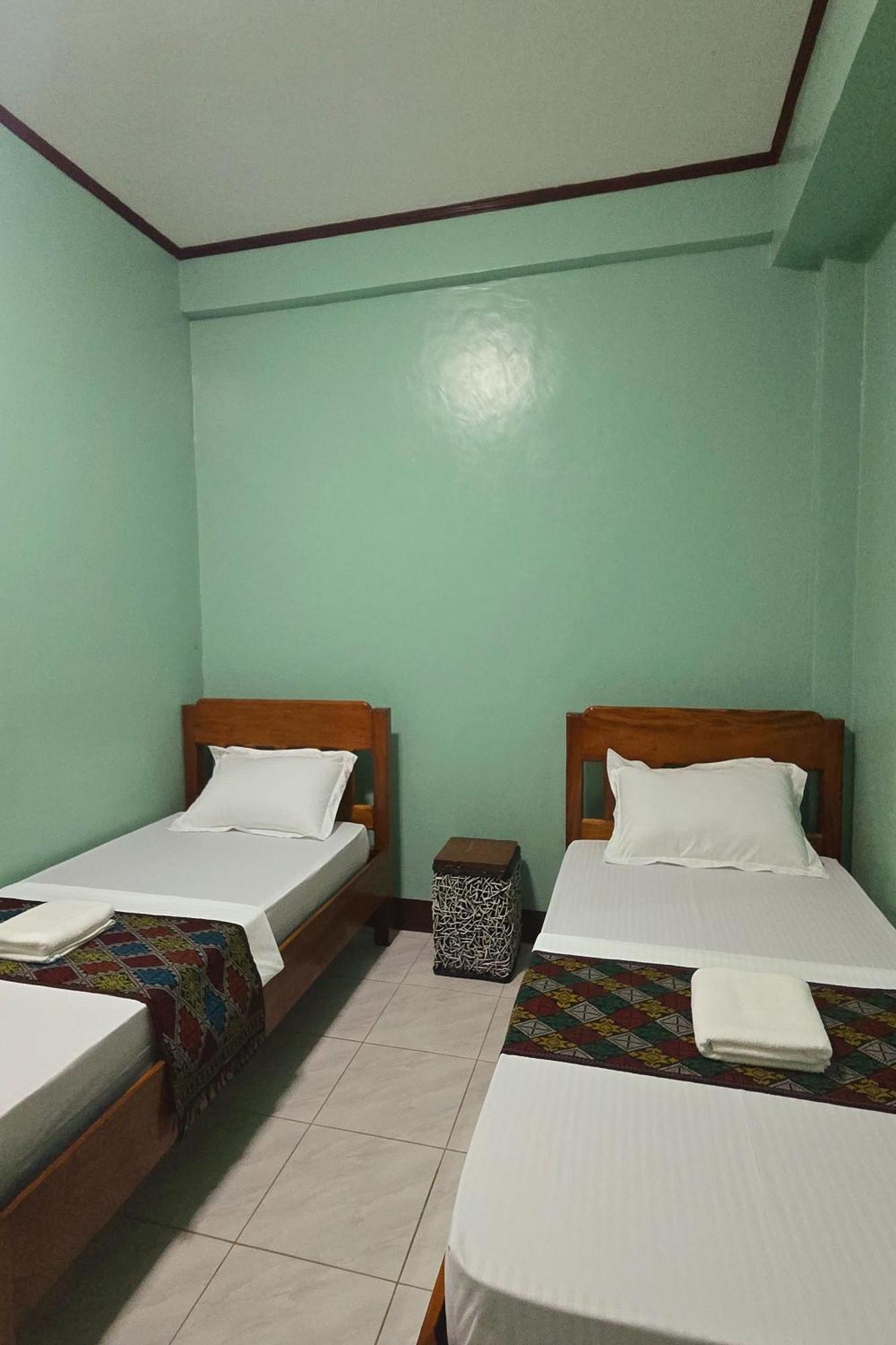 Nober Pension House City Center Puerto Princesa Eksteriør billede